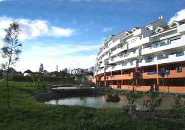 View Duquesa Suites Golf and Gardens