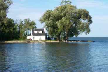 View Little Lake House Properties