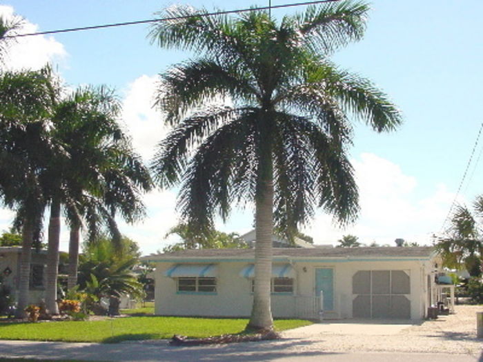 View Royal Palms Getaway 2BR Home Pool