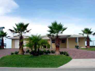 View 4 BR Oceanfront Luxury Pool Home