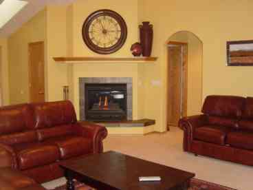 View New Rental 4 Bedroom Home w2
