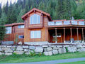 View Luxurious Leavenworth log home